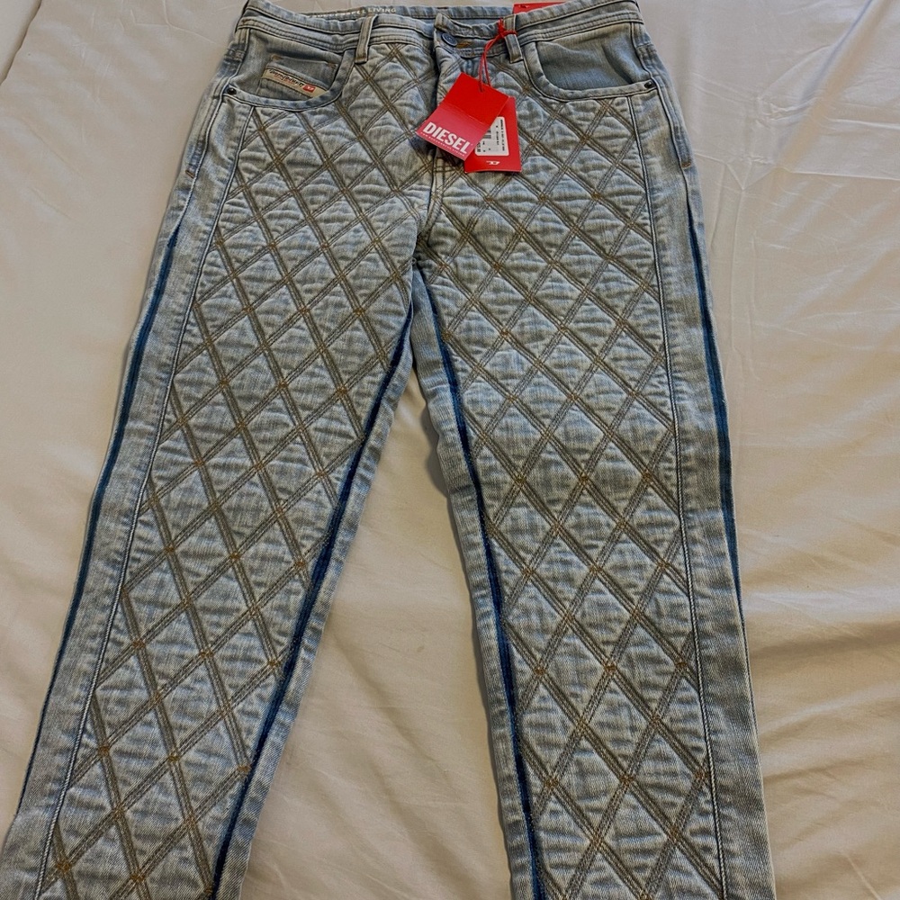 Diesel “D-Duct Oelaq Super Skinny Jeans”